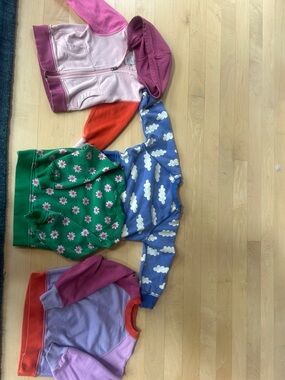 Hanna Andersson Bundle 4T and one hoodie 3T